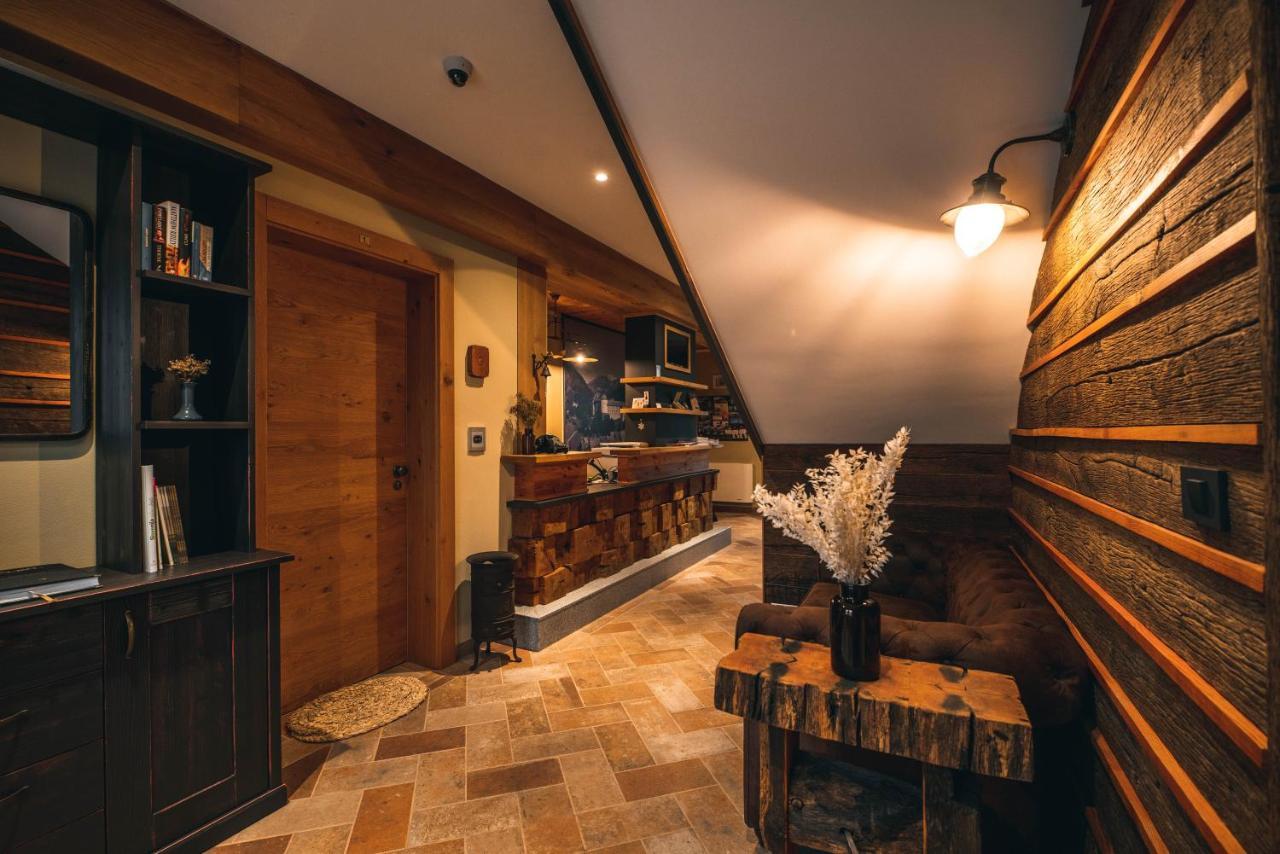 Hotel Zamorc Škofja Loka エクステリア 写真
