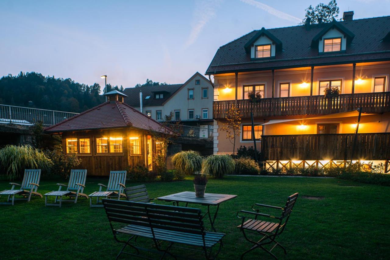 Hotel Zamorc Škofja Loka エクステリア 写真